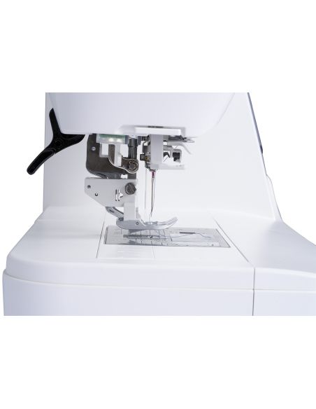Machine à coudre Janome Skyline S7
