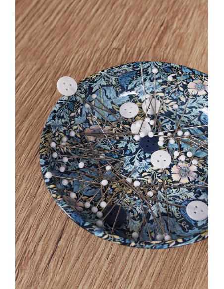 Coupelle aimantée pour aiguilles et épingles - Collection fleurs bleues