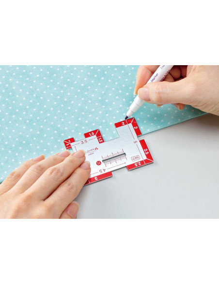 Jauge pour couture en métal Clover