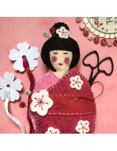 Kit feutrine kokeshi pique épingles et range ciseaux