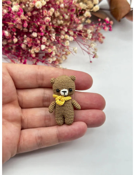Livre poupées en micro-crochet