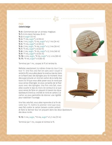 Livre amigurumis en vacances à la plage et en forêt